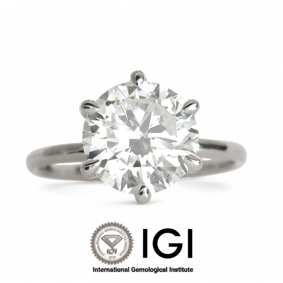 Close-up front view of IGI certified 1.25ct diamond solitaire ring in 18k white gold
