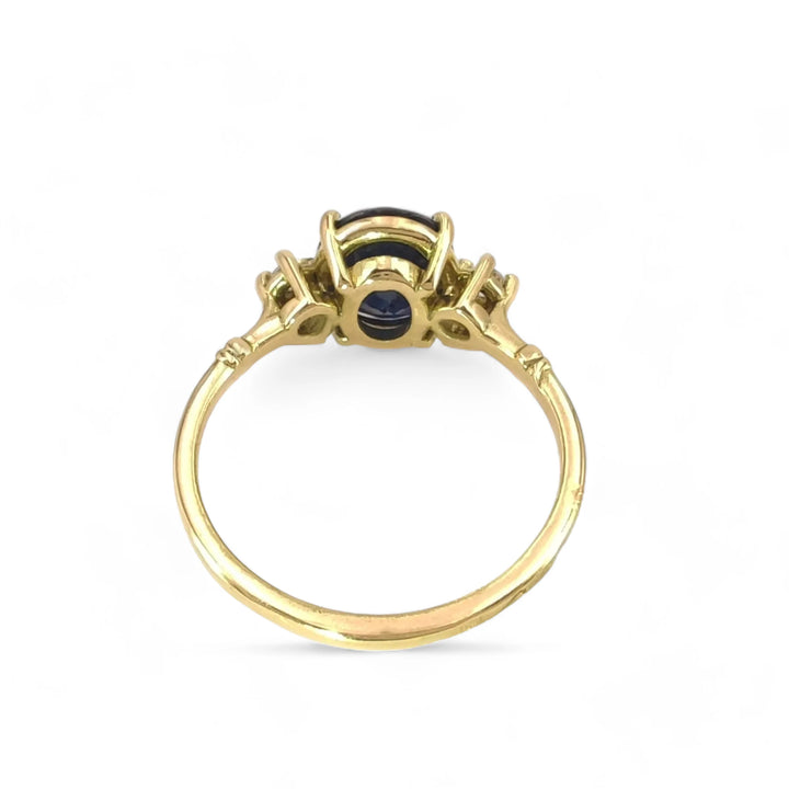 Classic Sapphire 18K Gold Ring - Handmade Diamonds