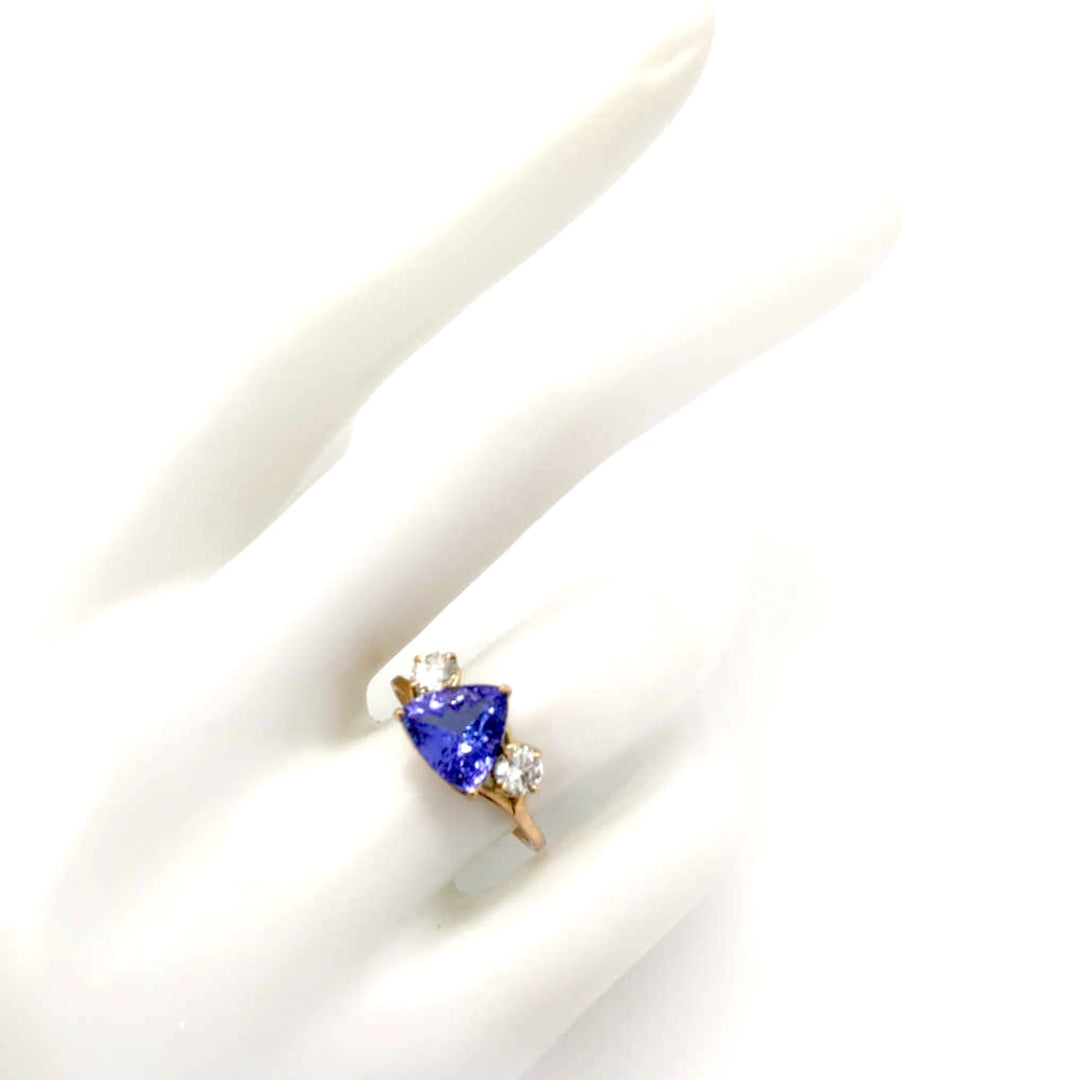 Tanzanite and Diamonds Gold Ring - Certified Elegance