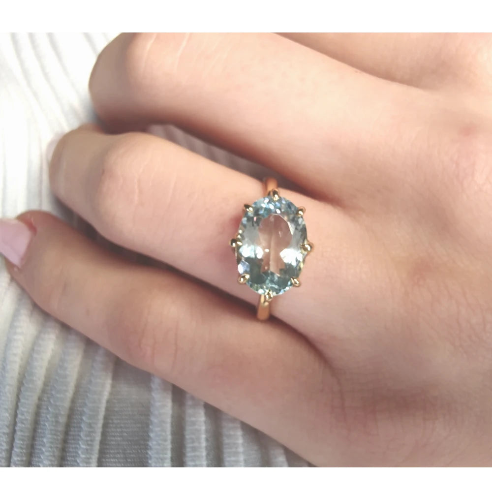 Exquisite Solitaire Handmade Aquamarine 18K Gold Ring