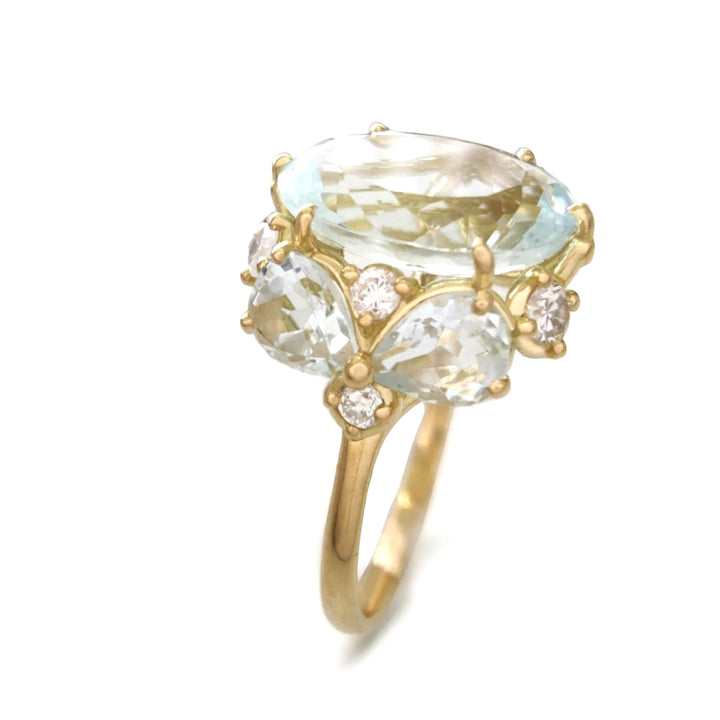 Exclusive Aquamarine and Diamond Ring in 18K Gold