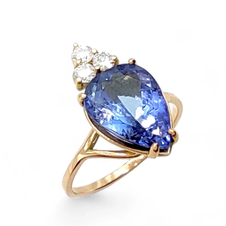 Genuine Tanzanite and Diamonds Ring - 14k Gold Classic