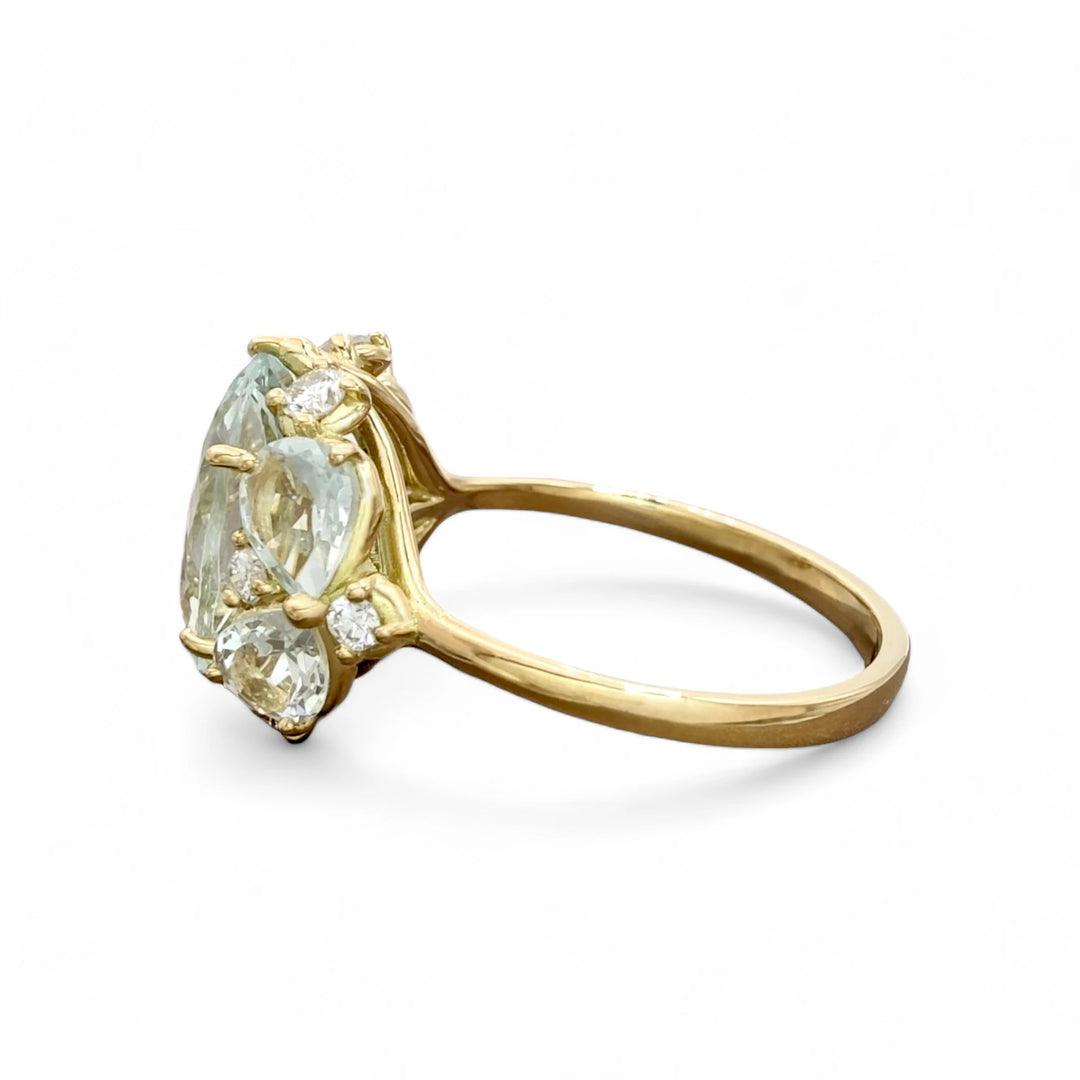 Exclusive Aquamarine and Diamond Ring in 18K Gold