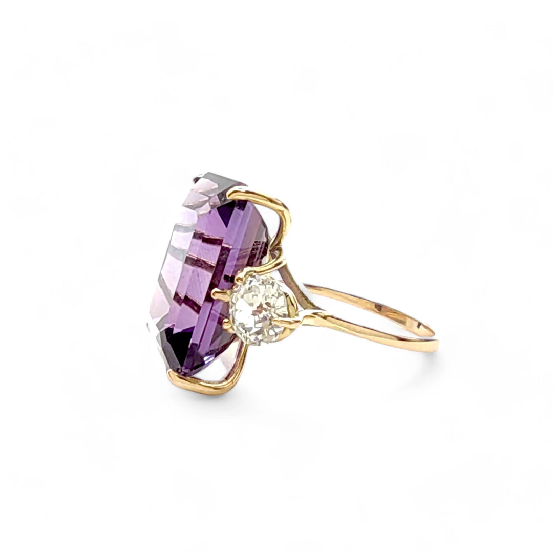 14k Gold Women’s Cocktail Ring, Three-Stone Amethyst -Diamonds