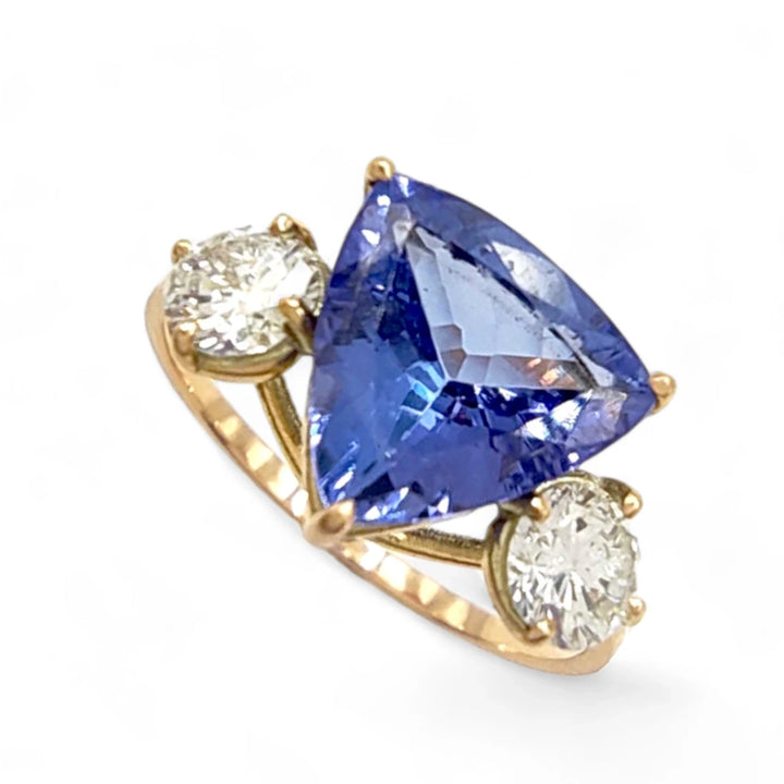 Tanzanite and Diamonds Gold Ring - Certified Elegance