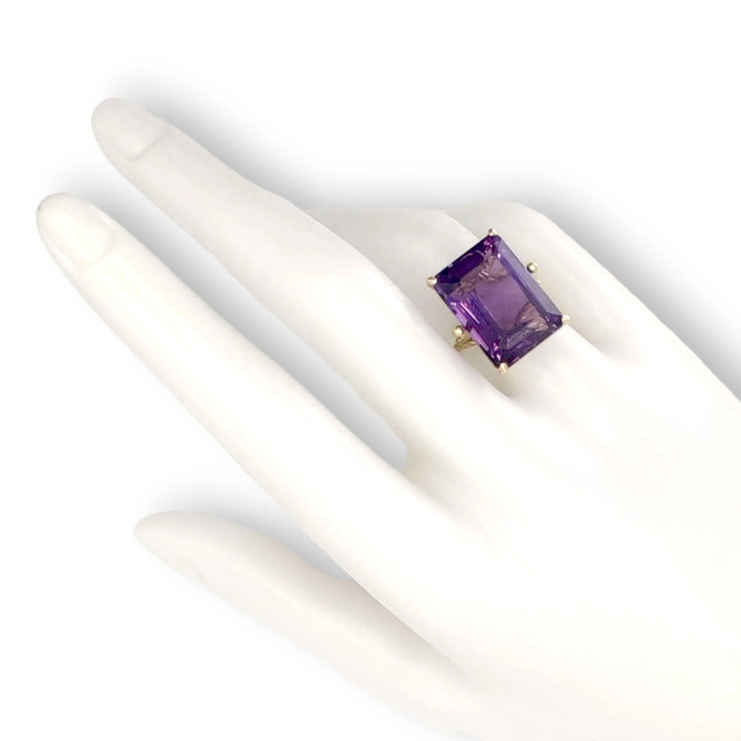 Amethyst Sculptural 14K Gold Ring - Handmade Artistry