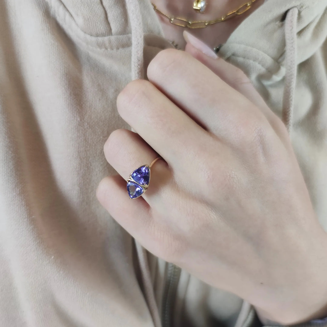 Minimalist Tanzanite 18K Gold Ring - Handcrafted