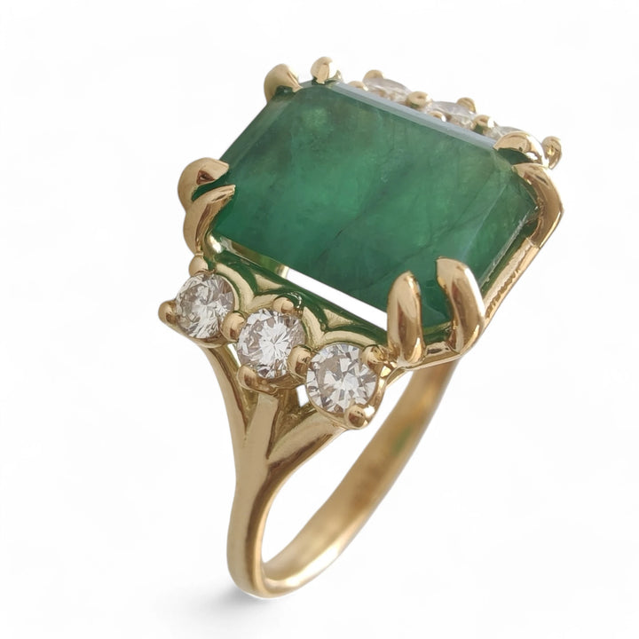 18K Solid Yellow Gold Women’s Ring with Emerald and Diamonds – Engagement or Cocktail Ring Gift