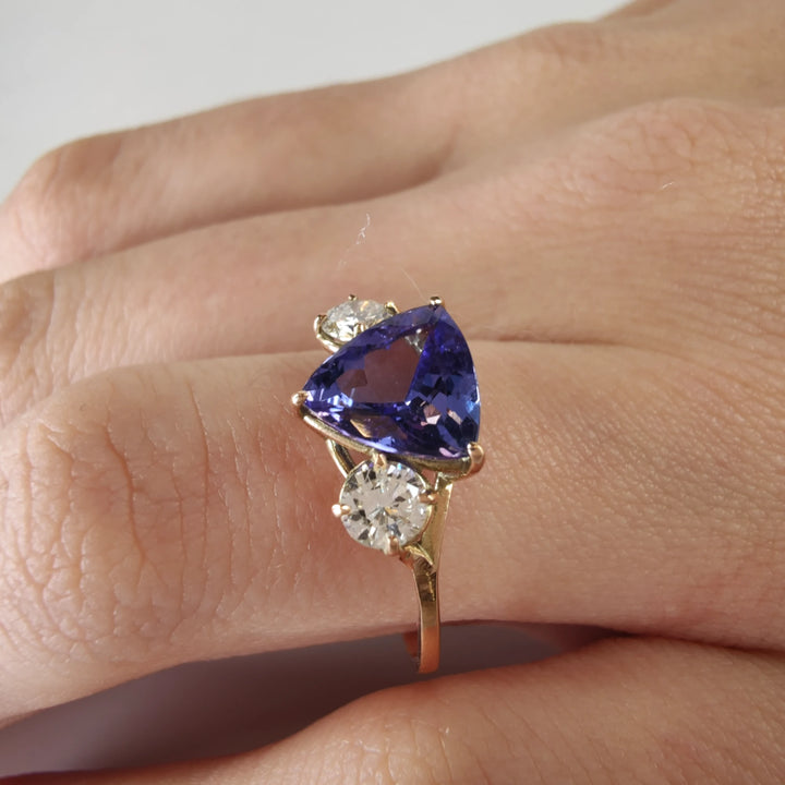 Tanzanite and Diamonds Gold Ring - Certified Elegance