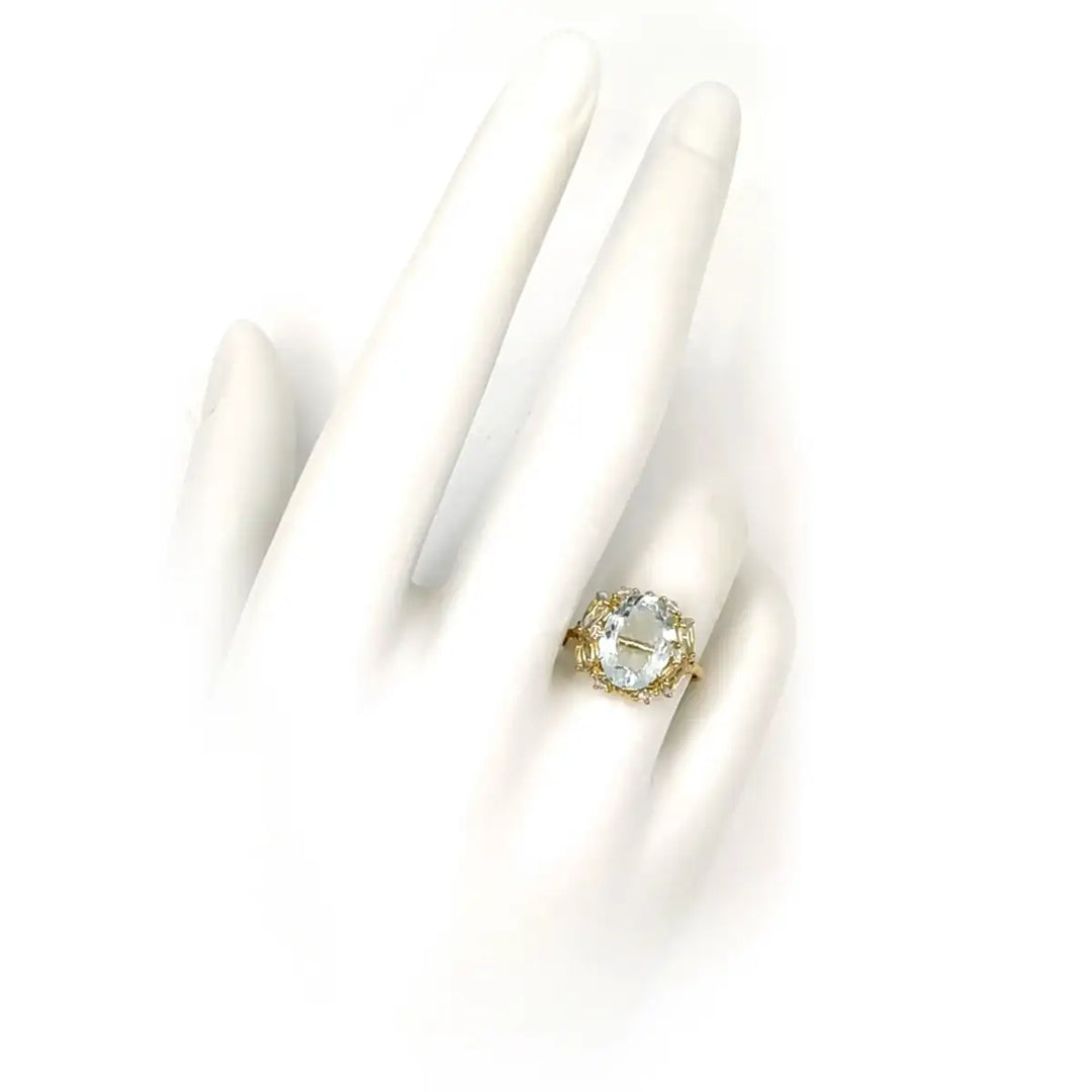 Exclusive Aquamarine and Diamond Ring in 18K Gold