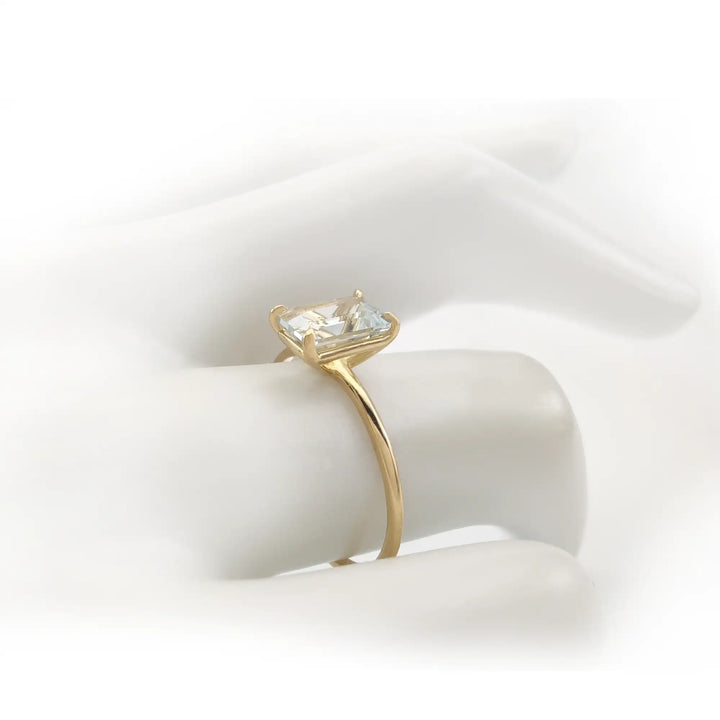 18K Gold Aquamarine Solitaire Ring for her-Gift