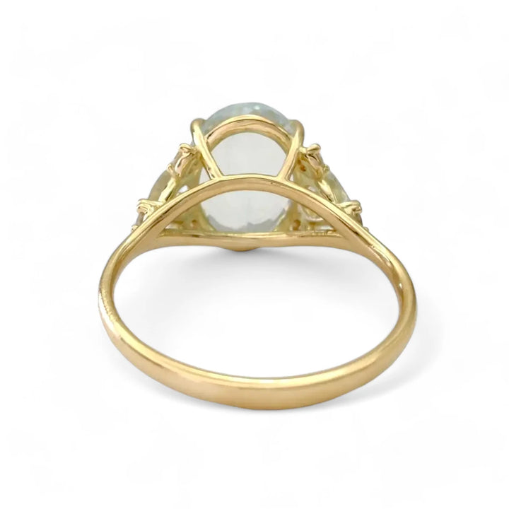 Contemporary Aquamarine and Diamond Ring in Gold: Unique Design