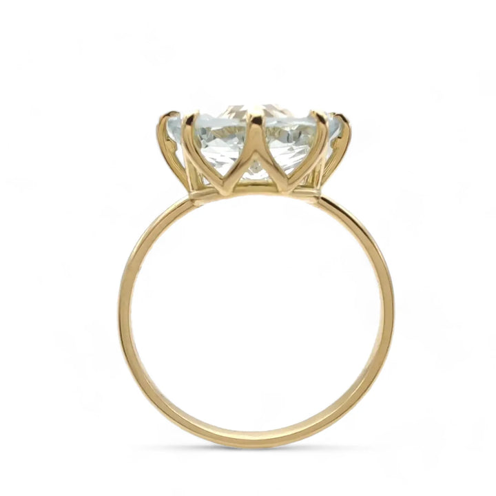 Exquisite Solitaire Handmade Aquamarine 18K Gold Ring