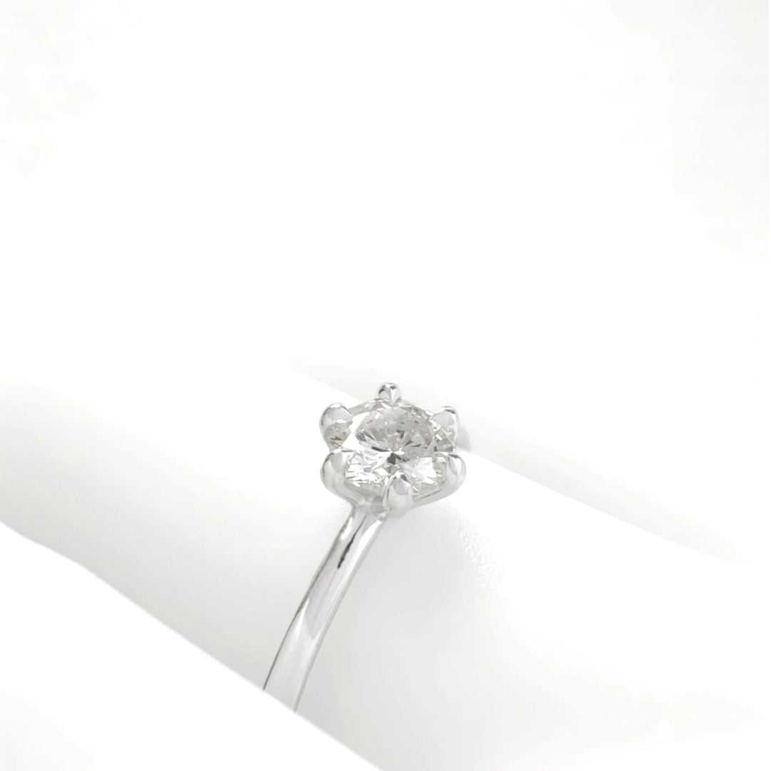 Handmade 18K white gold diamond solitaire ring – front view