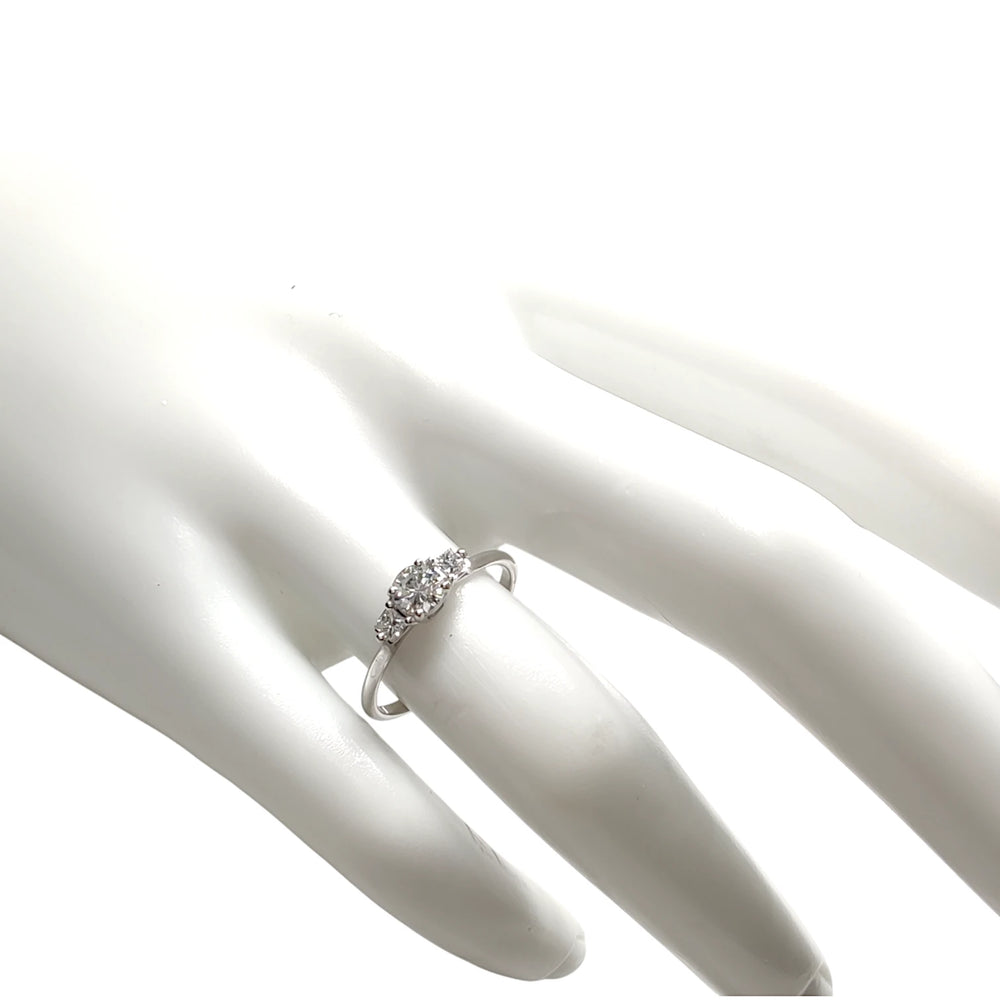 Minimalist yet luxurious white gold solitaire diamond ring. The clean, classic design highlights the brilliance of the center stone, making it a perfect choice for engagements, anniversaries, or everyday elegance