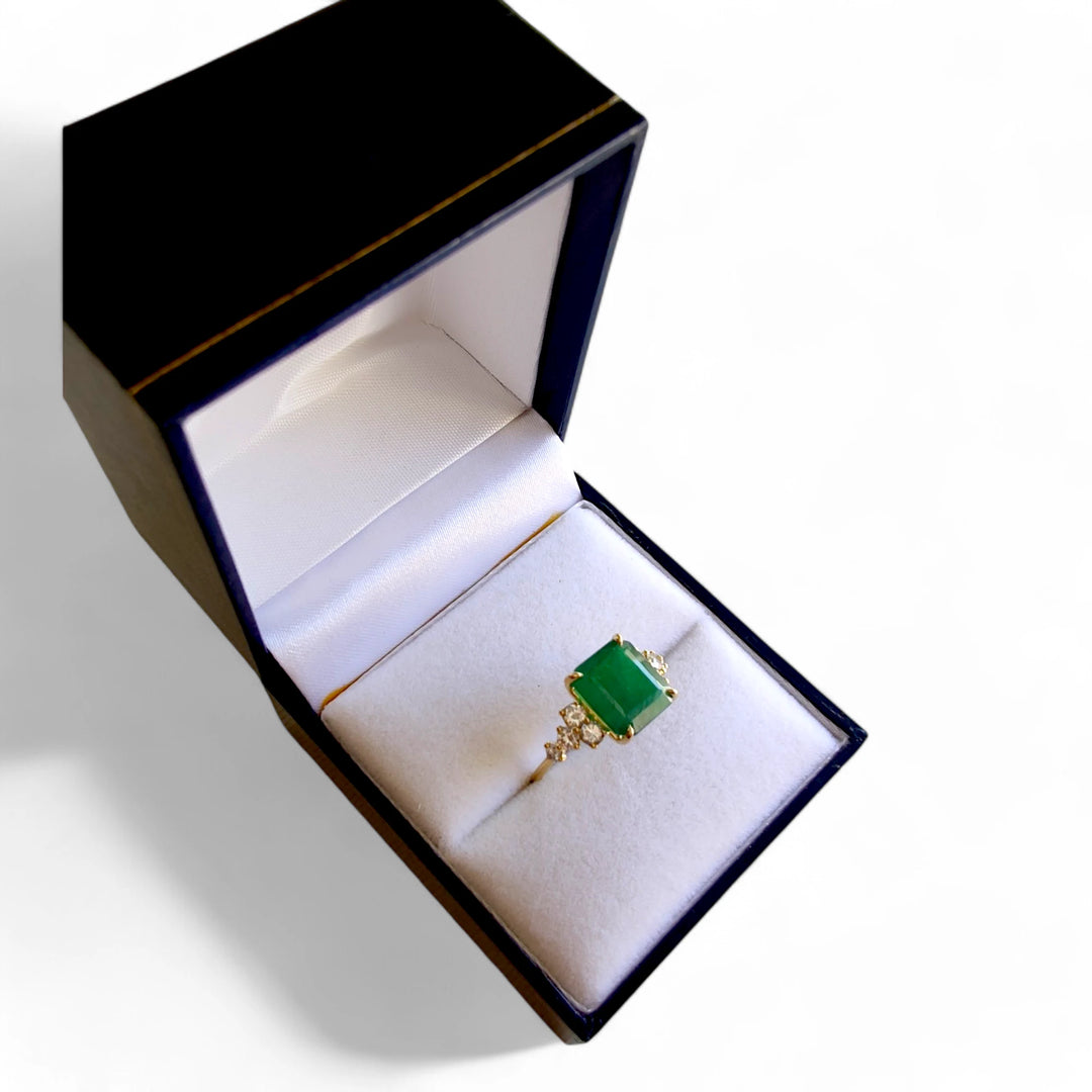 Handcrafted 18K Yellow Gold Emerald Diamond Ring – Perfect Gift for Women